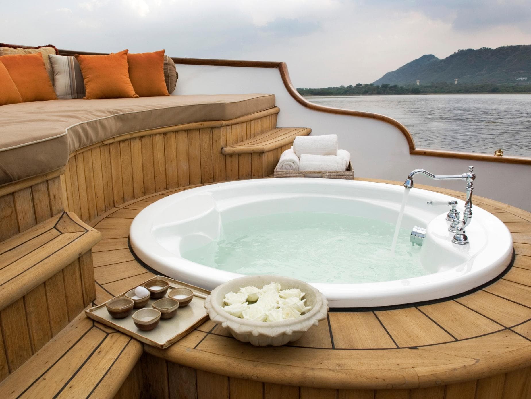 Royal Spa Boat