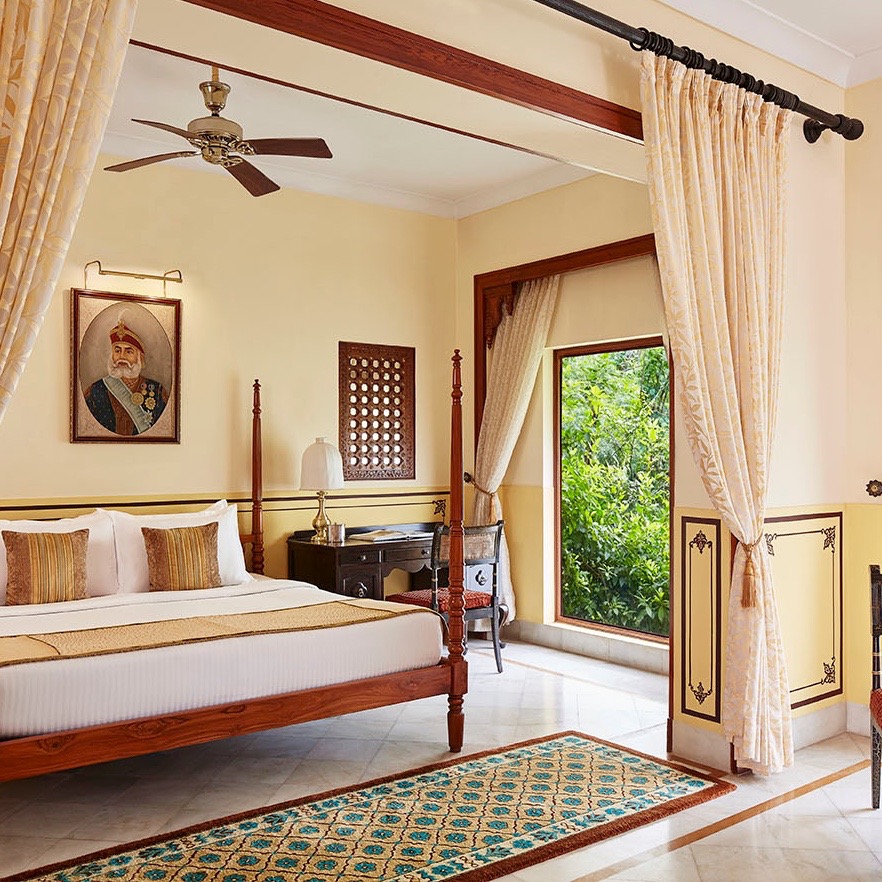 Deluxe Suite Gallery