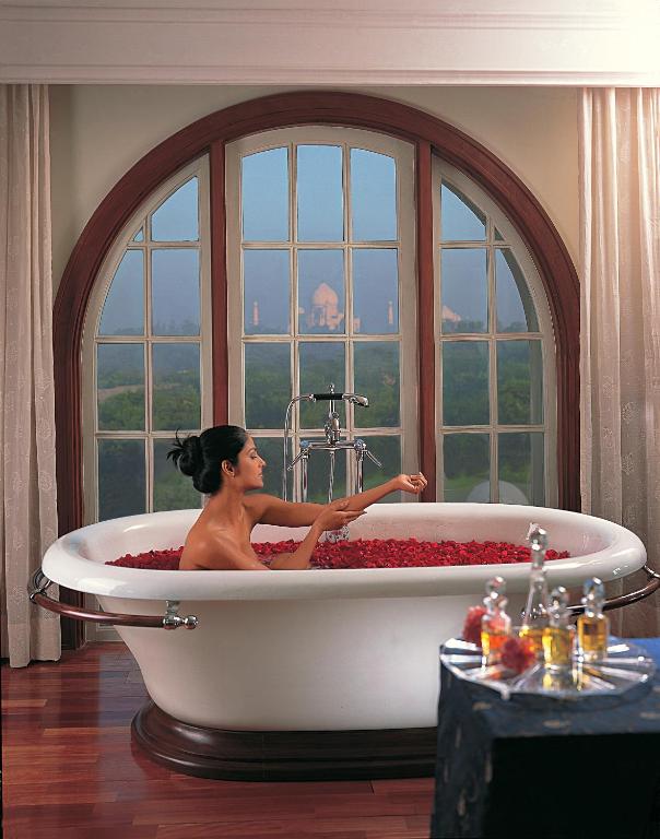 Luxury Spa Bath